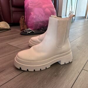 Women's White Chunky Chelsea Boots